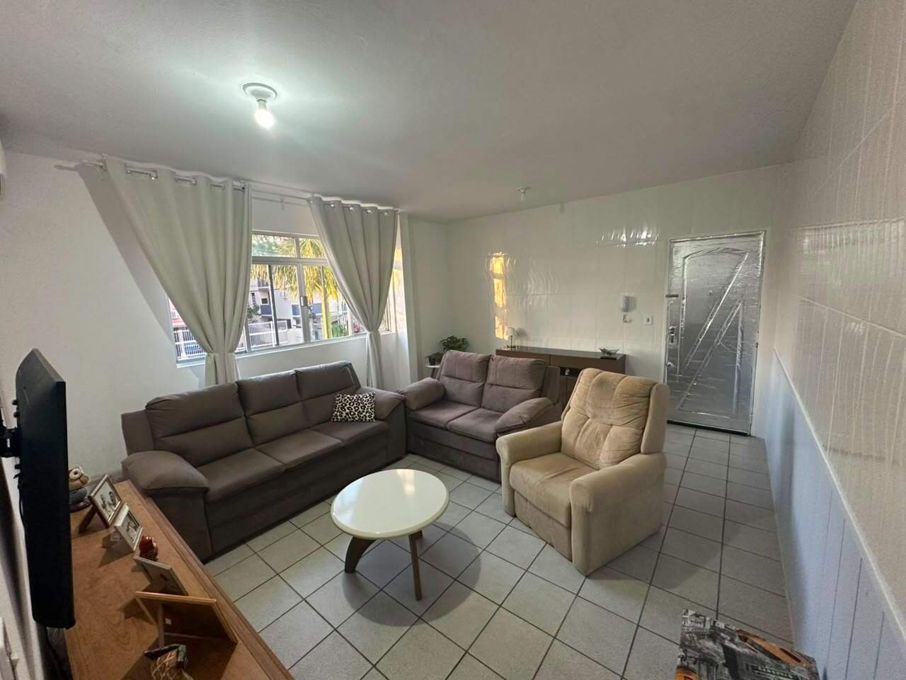 Apartamento com 76m², 2 quartos, 2 vagas, Residencial Horizonte dos Ingleses em Florianópolis para Comprar