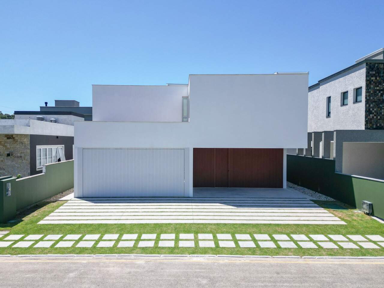 Casa com 297m², 4 quartos, 4 suítes, 6 vagas no bairro Rio Vermelho em Florianópolis para Comprar