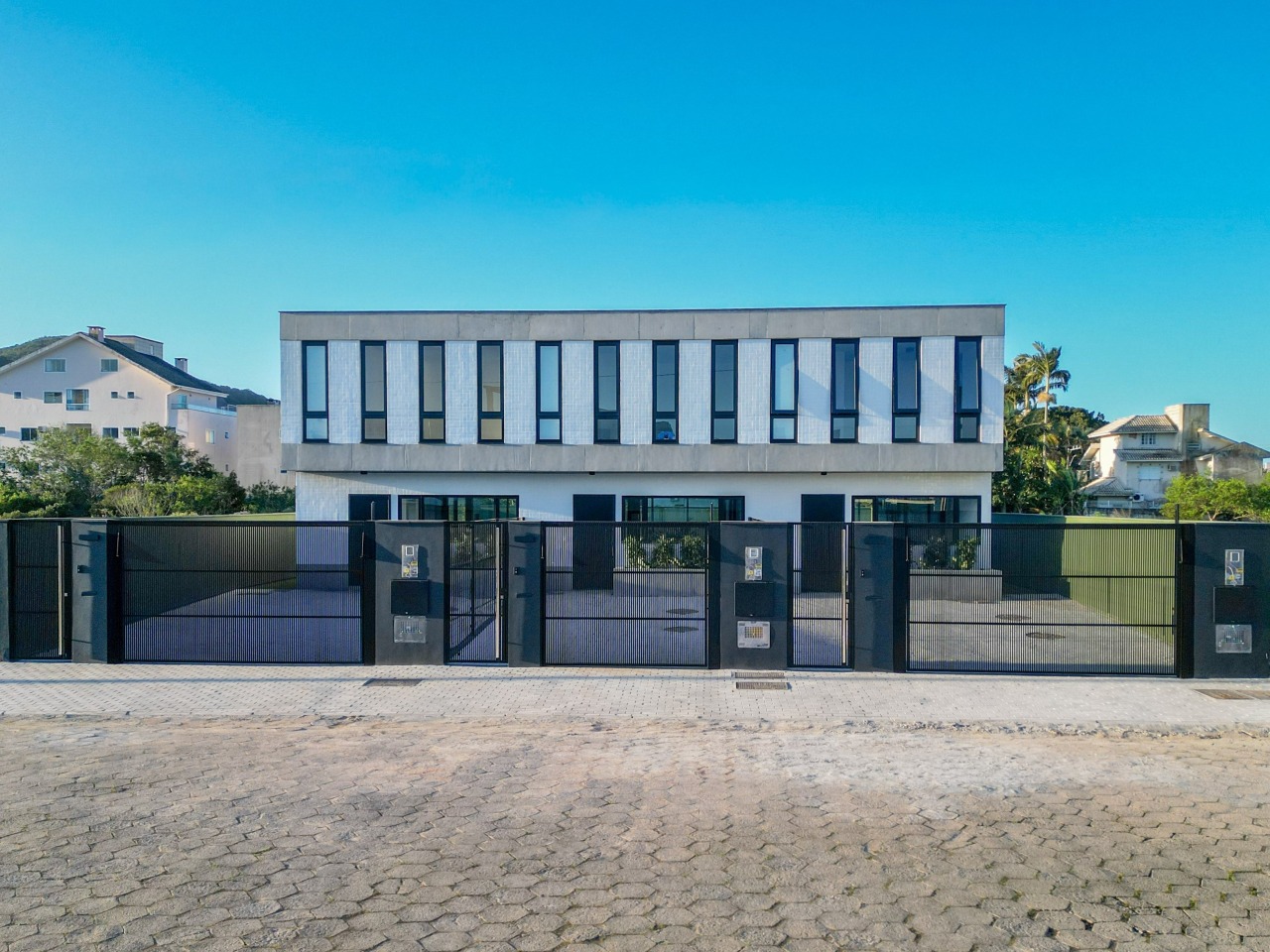 Casa com 183m², 3 quartos, 1 suíte, 2 vagas no bairro Ingleses em Florianópolis para Comprar