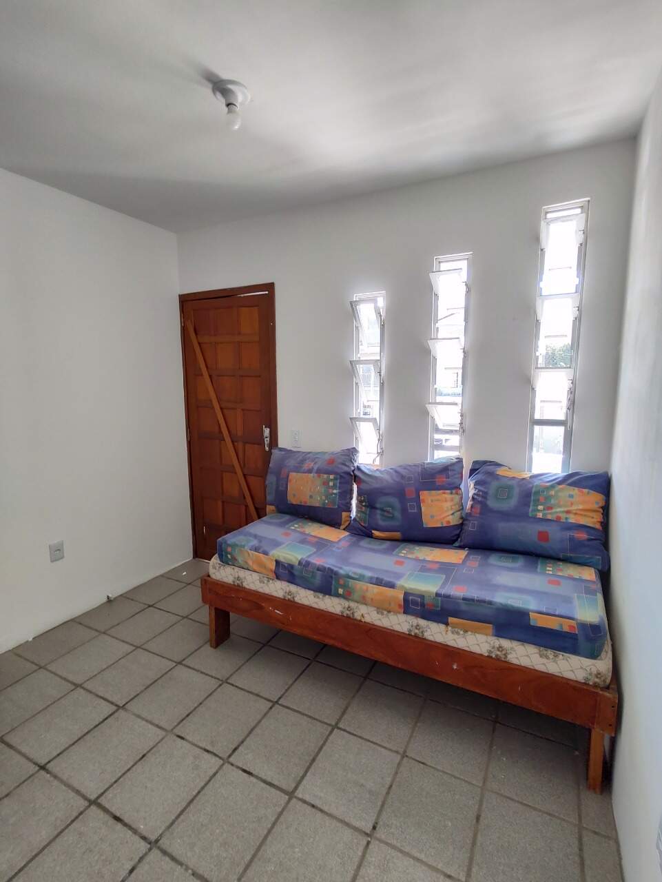 Apartamento com 28m², 1 quarto, 1 vaga no bairro Ingleses do Rio Vermelho em Florianópolis para Alugar