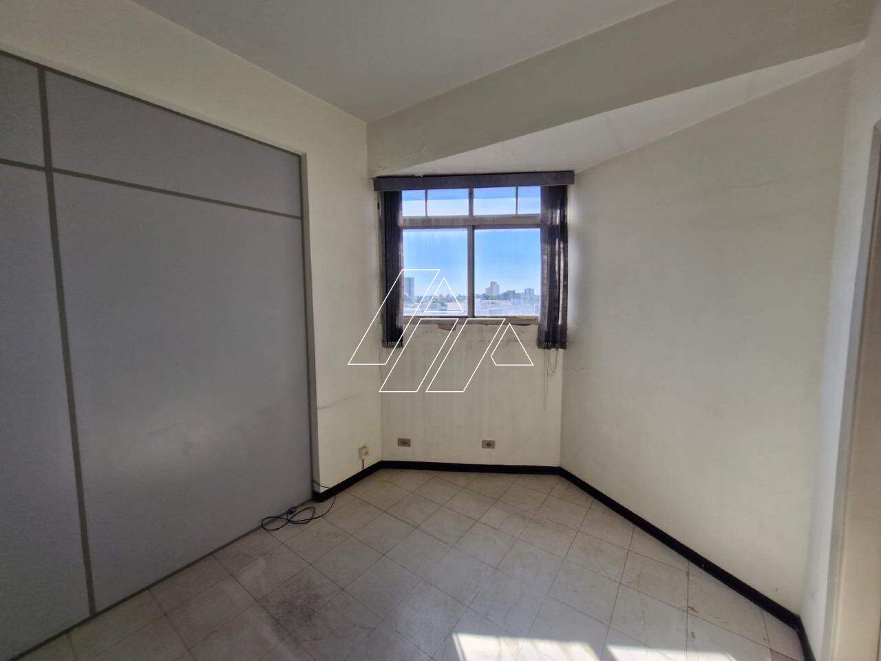 Sala para aluguel no Centro: 