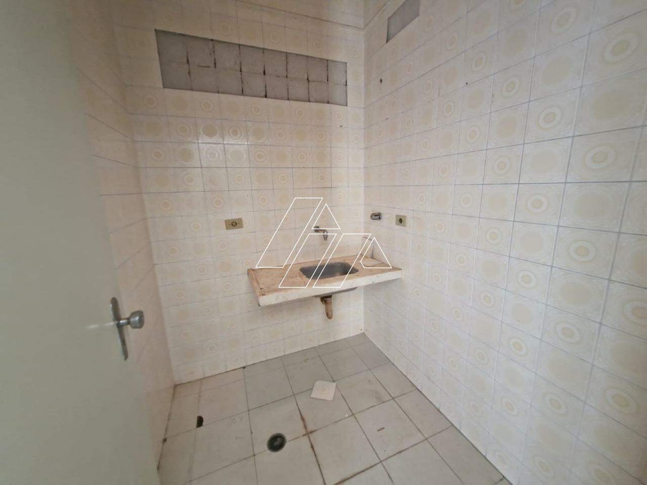 Sala para aluguel no Centro: 