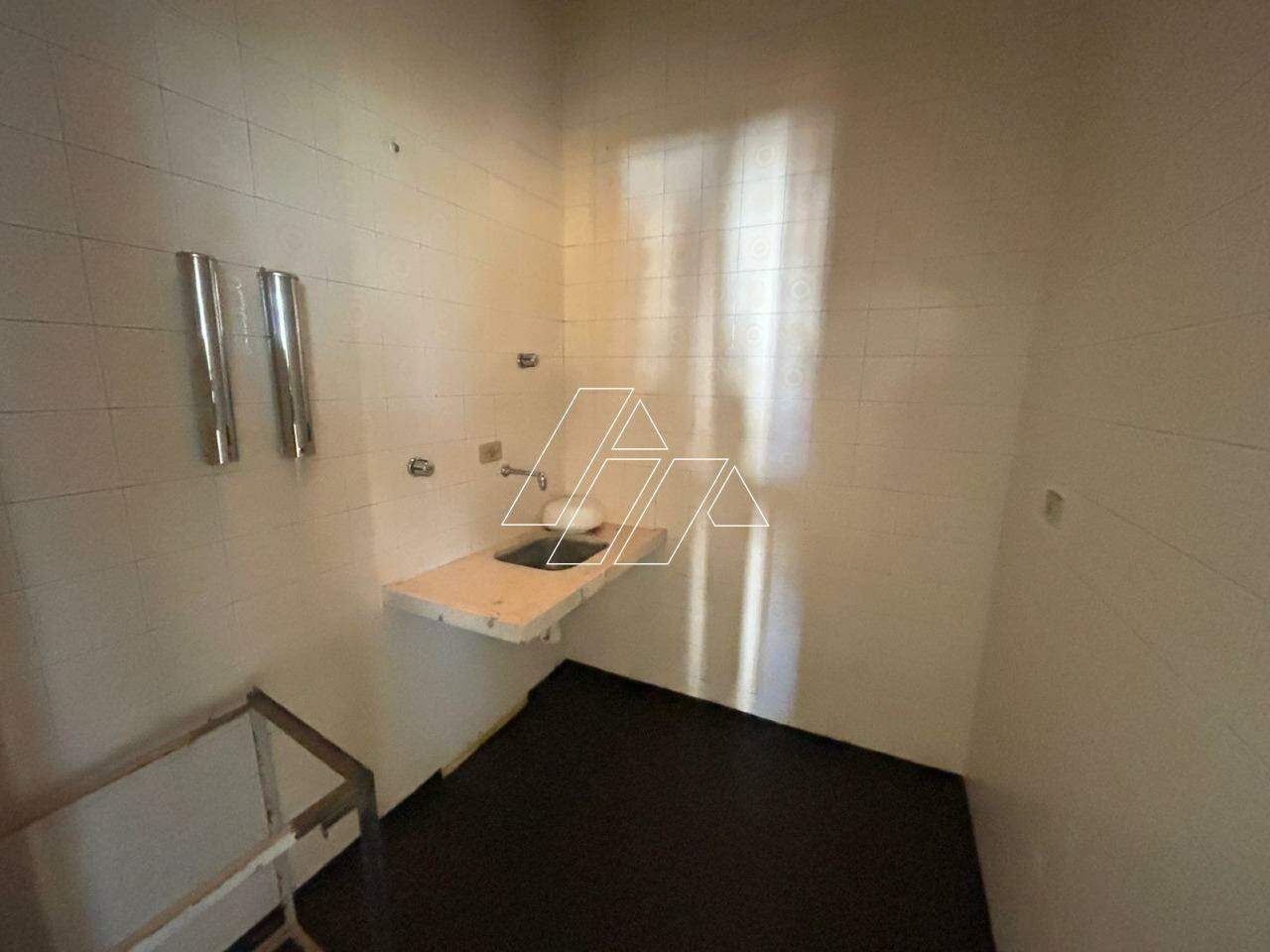 Sala para aluguel no Centro: 