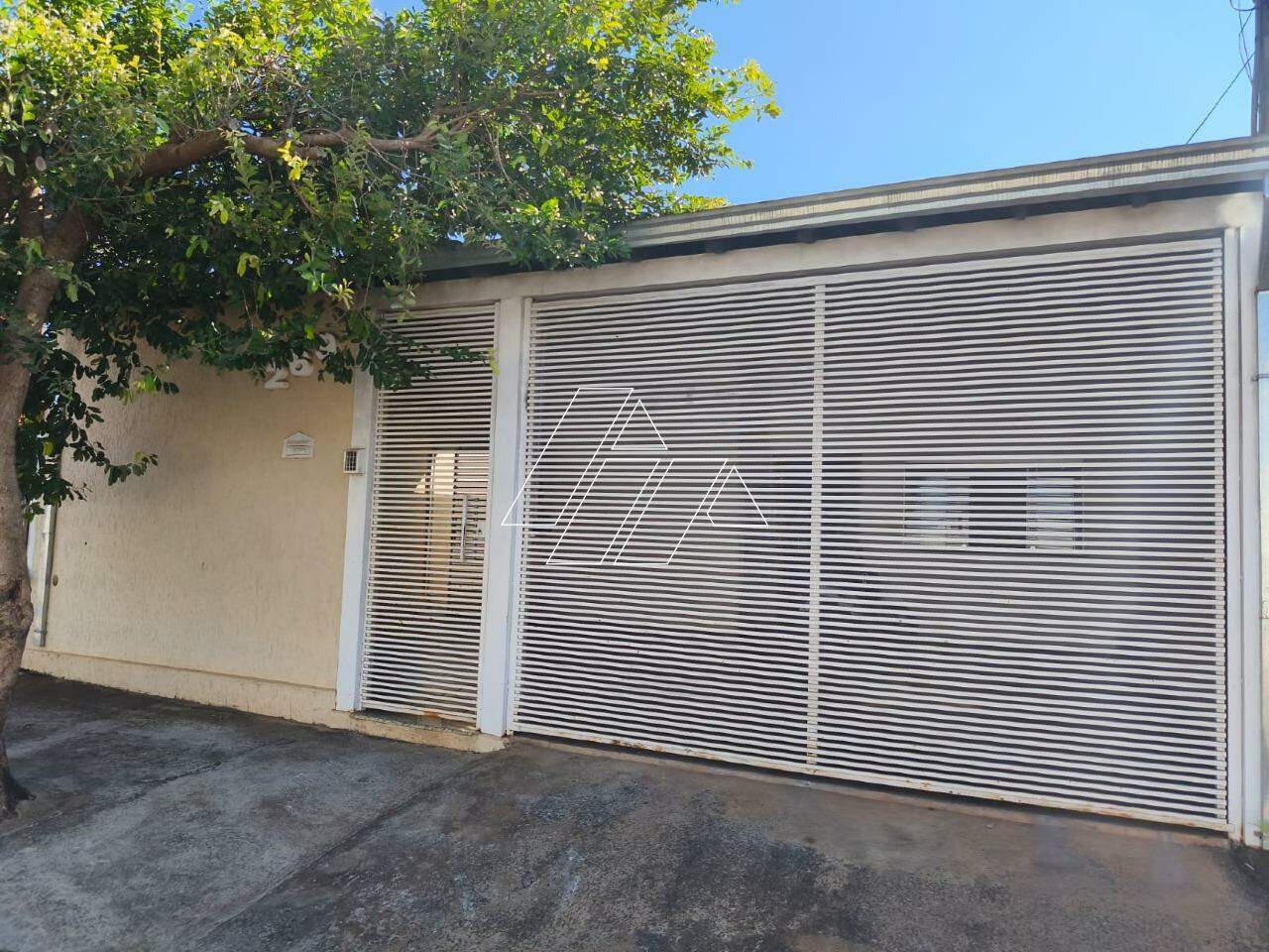 Casa à venda no Conjunto Residencial Alcir Raineri: 