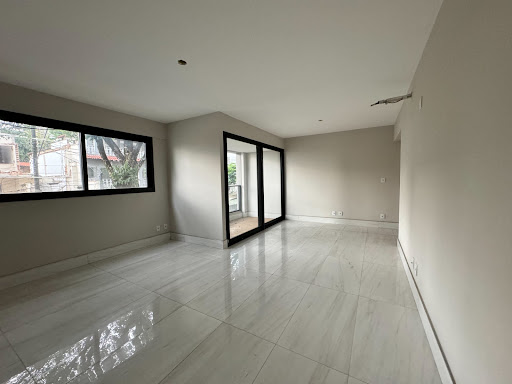 Área privativa à venda no Serra: 