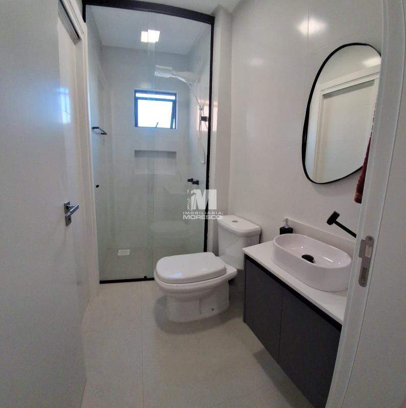 Apartamento à venda no bairro Balneário Perequê: 
