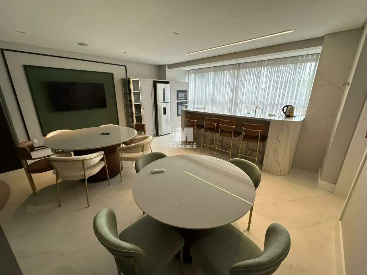 Apartamento à venda no bairro Balneário Perequê: 