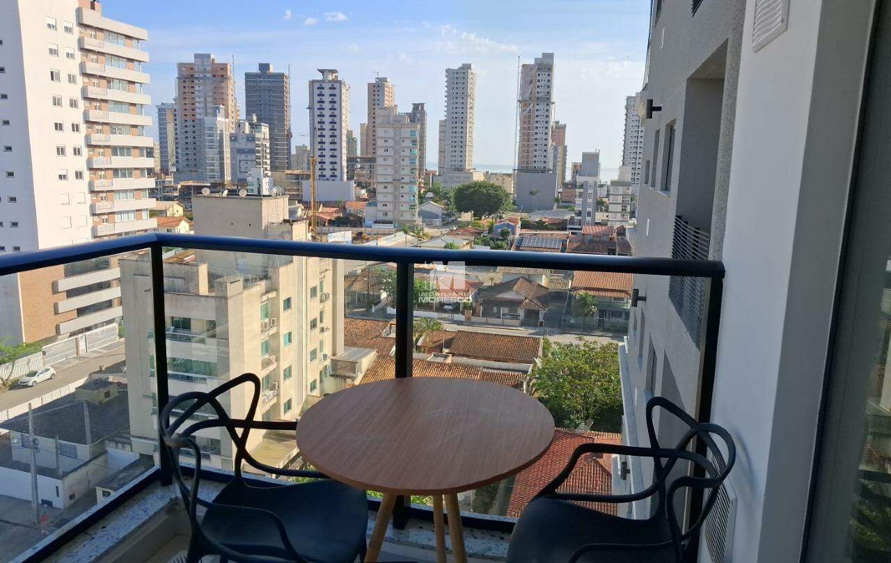 Apartamento à venda no bairro Balneário Perequê: 