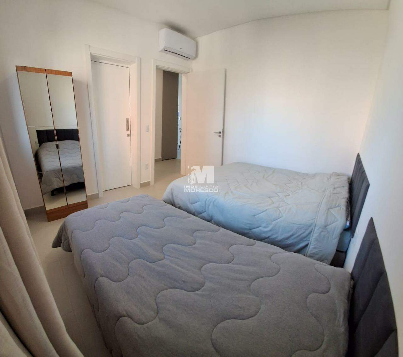 Apartamento à venda no bairro Balneário Perequê: 