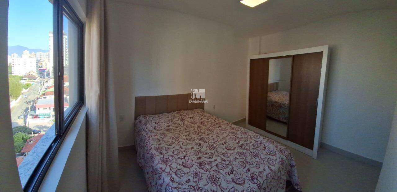 Apartamento à venda no bairro Balneário Perequê: 
