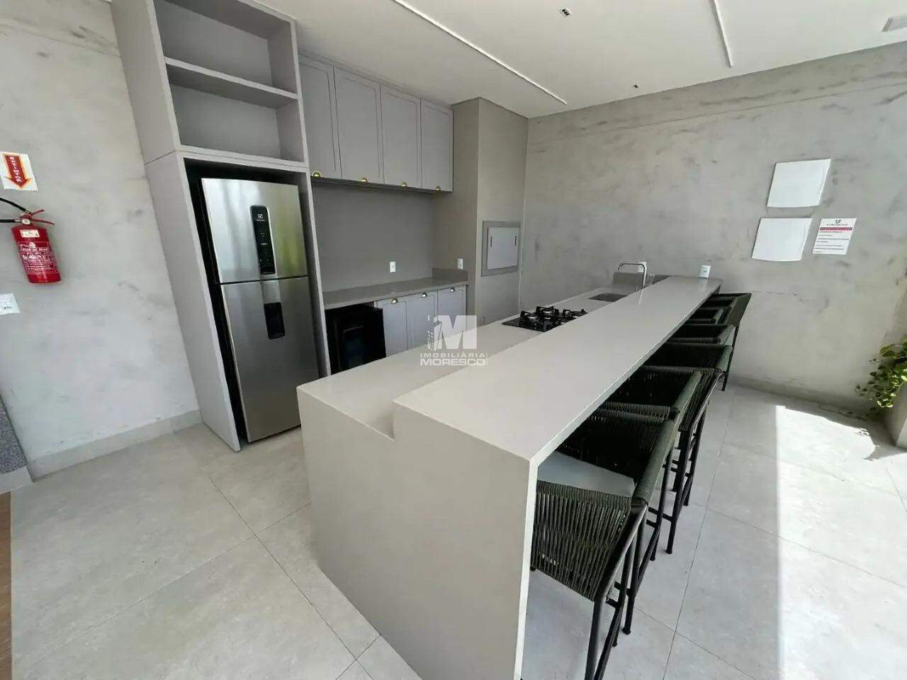 Apartamento à venda no bairro Balneário Perequê: 