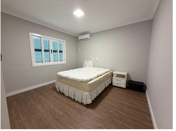 Casa à venda no bairro Guabiruba Sul: 