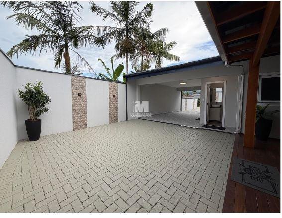 Casa à venda no bairro Guabiruba Sul: 