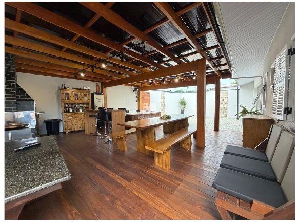 Casa à venda no bairro Guabiruba Sul: 