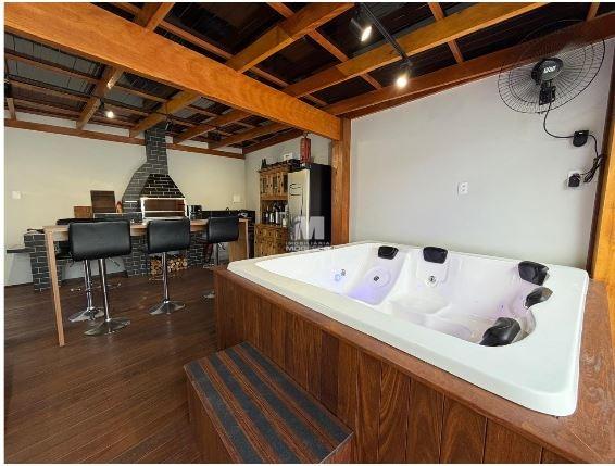 Casa à venda no bairro Guabiruba Sul: 