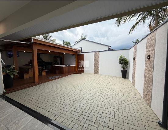 Casa à venda no bairro Guabiruba Sul: 