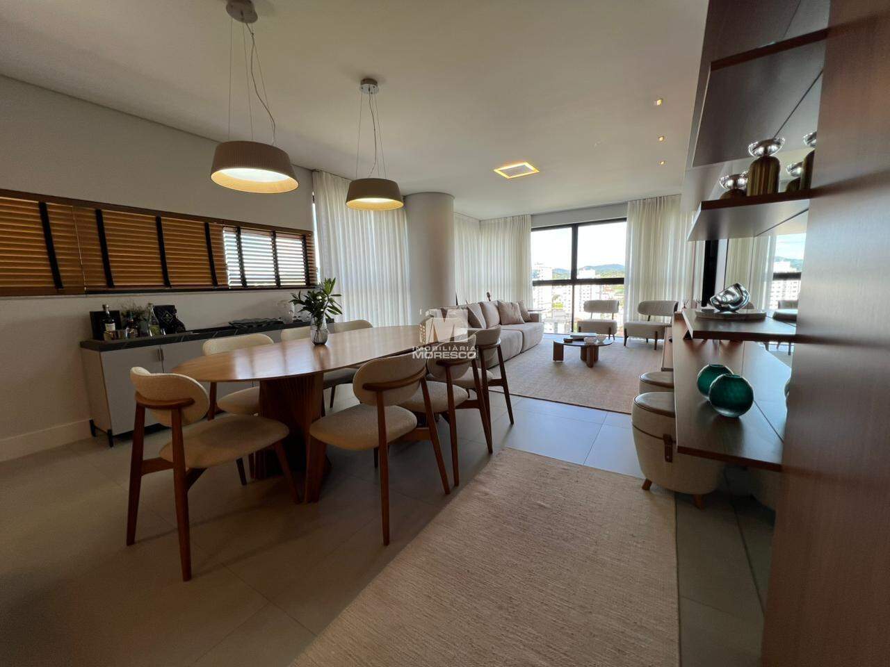 Apartamento à venda no bairro Centro: 