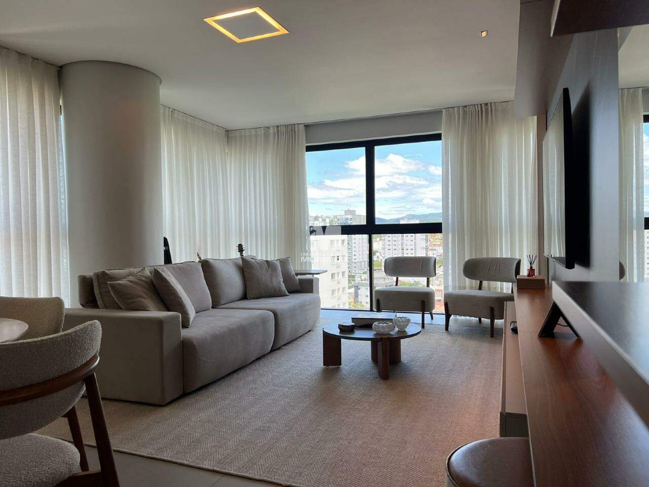 Apartamento à venda no bairro Centro: 