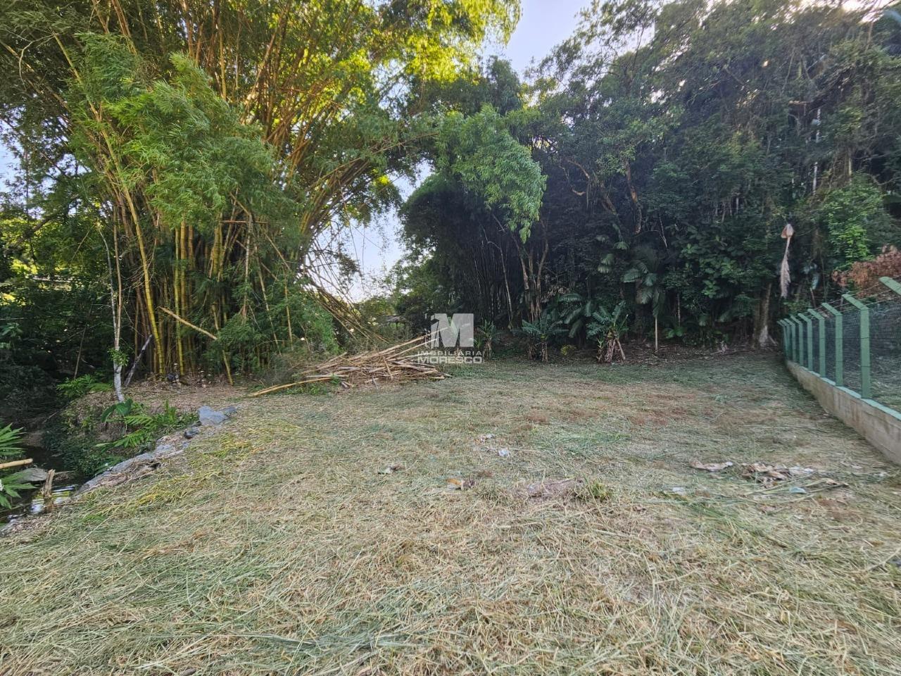 Terreno à venda no bairro São Pedro: 