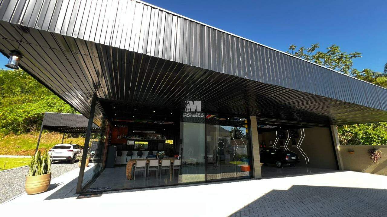 Casa à venda no bairro Centro: 