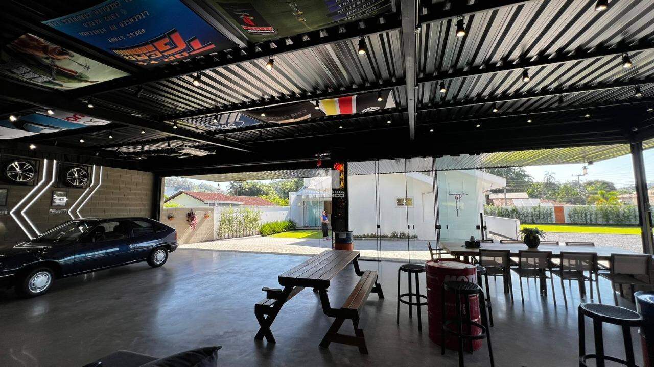 Casa à venda no bairro Centro: 