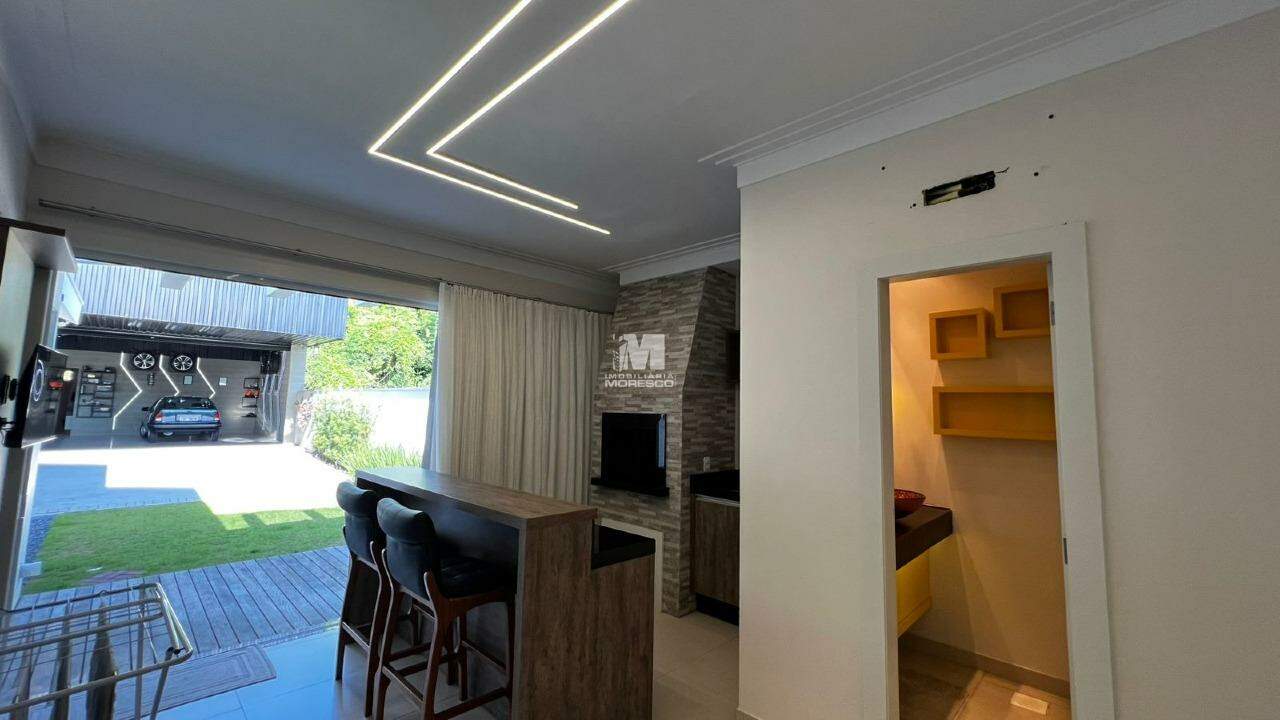 Casa à venda no bairro Centro: 