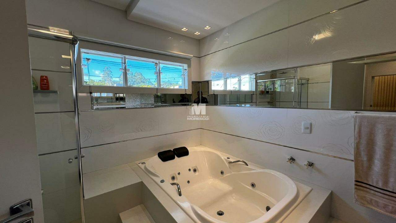 Casa à venda no bairro Centro: 