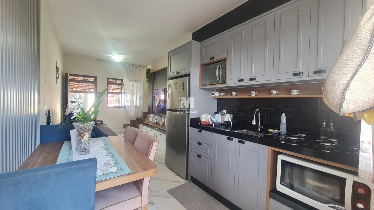 Casa à venda no bairro Tomaz Coelho: