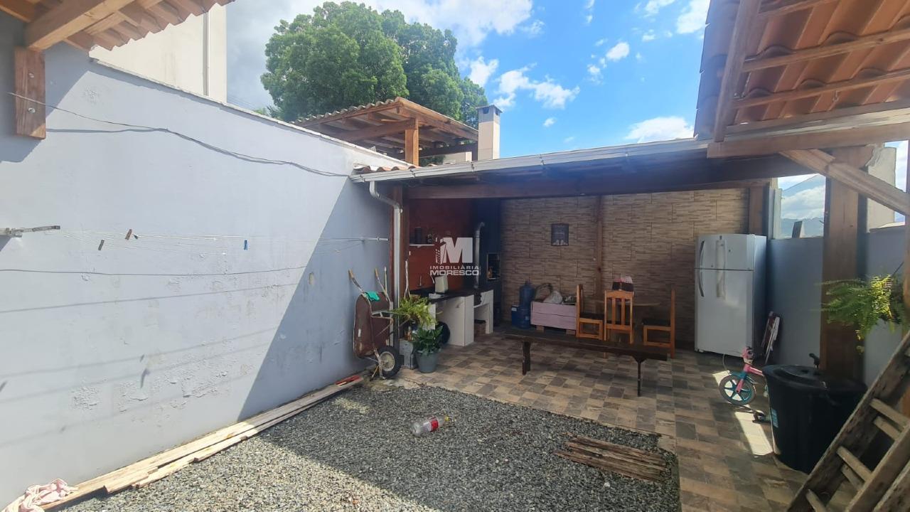 Casa à venda no bairro Tomaz Coelho: