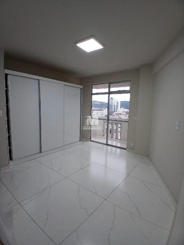 Apartamento à venda no bairro Centro I: 