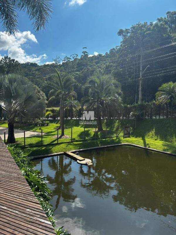 Casa à venda no bairro Centro: 