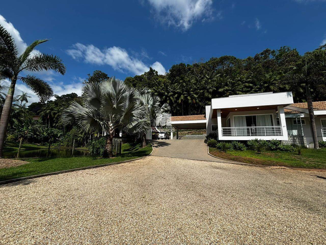 Casa à venda no bairro Centro: 