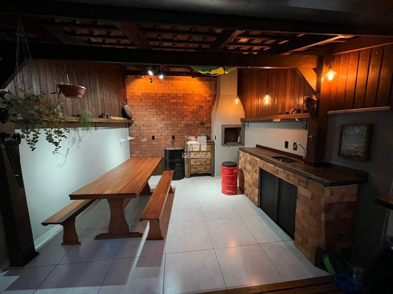 Casa à venda no bairro Souza Cruz: 