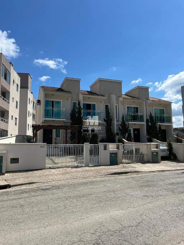 Casa à venda no bairro Souza Cruz: 