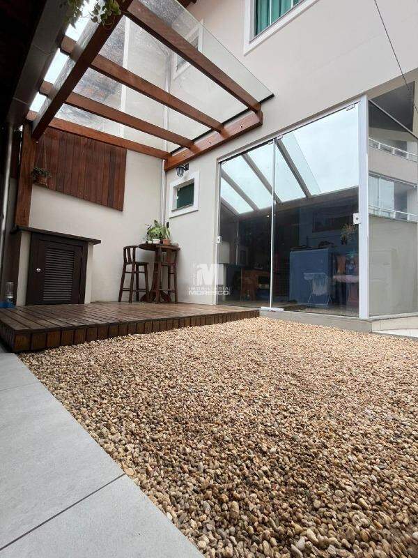 Casa à venda no bairro Souza Cruz: 