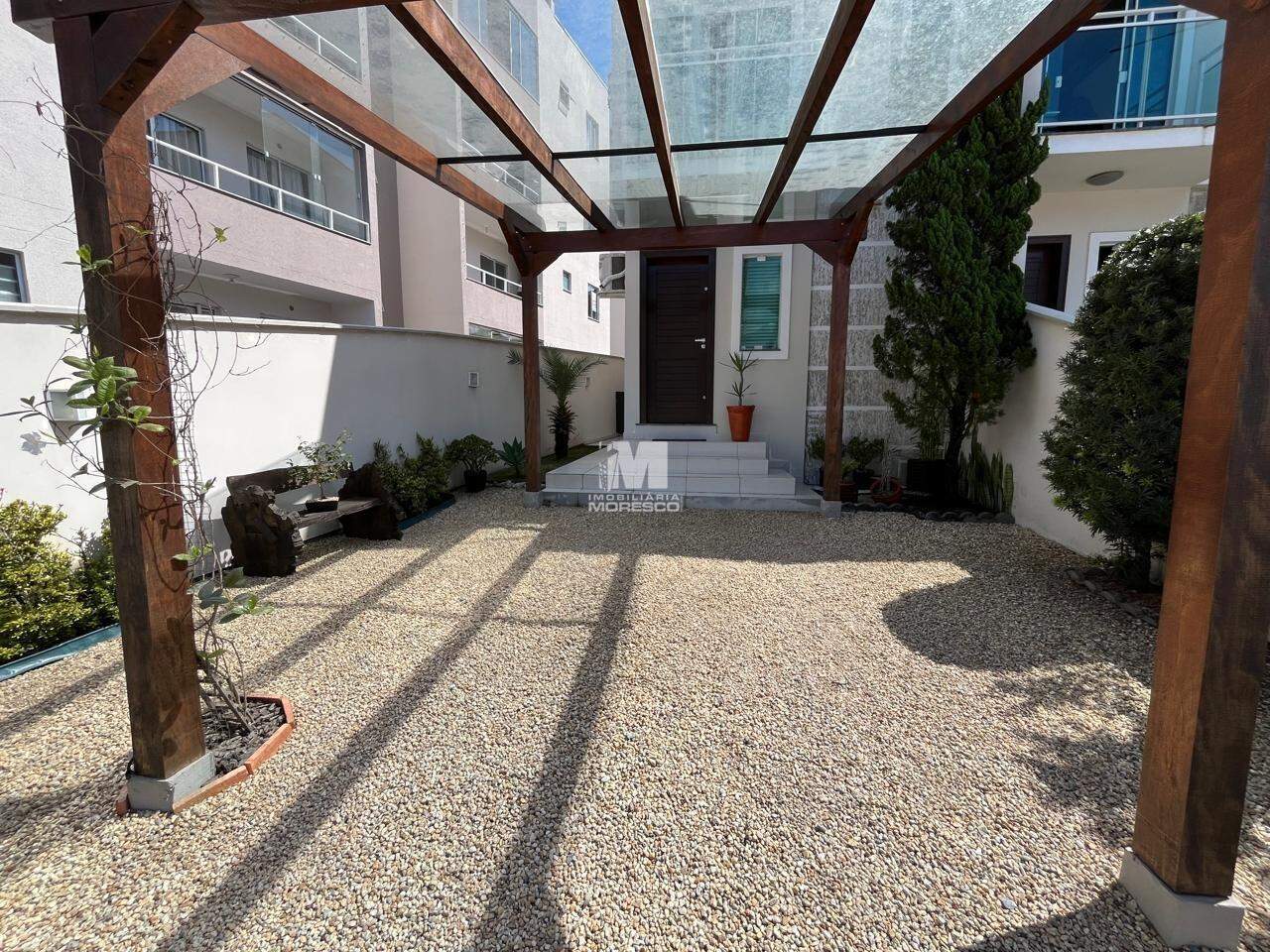 Casa à venda no bairro Souza Cruz: 