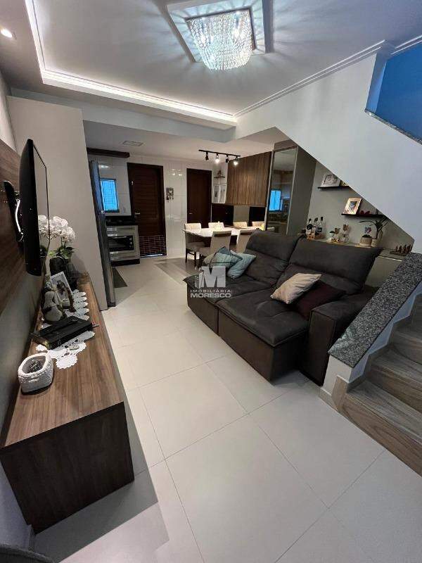 Casa à venda no bairro Souza Cruz: 