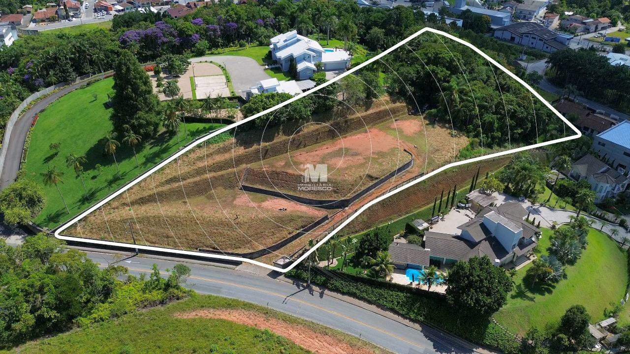 Terreno à venda no bairro Centro II: 