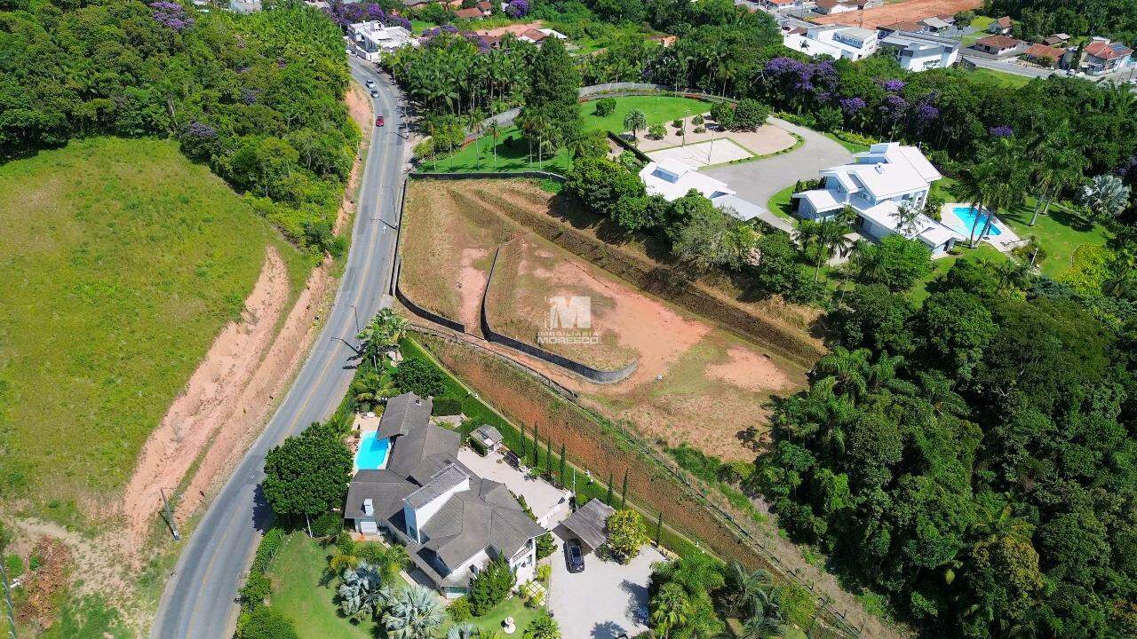 Terreno à venda no bairro Centro II: 