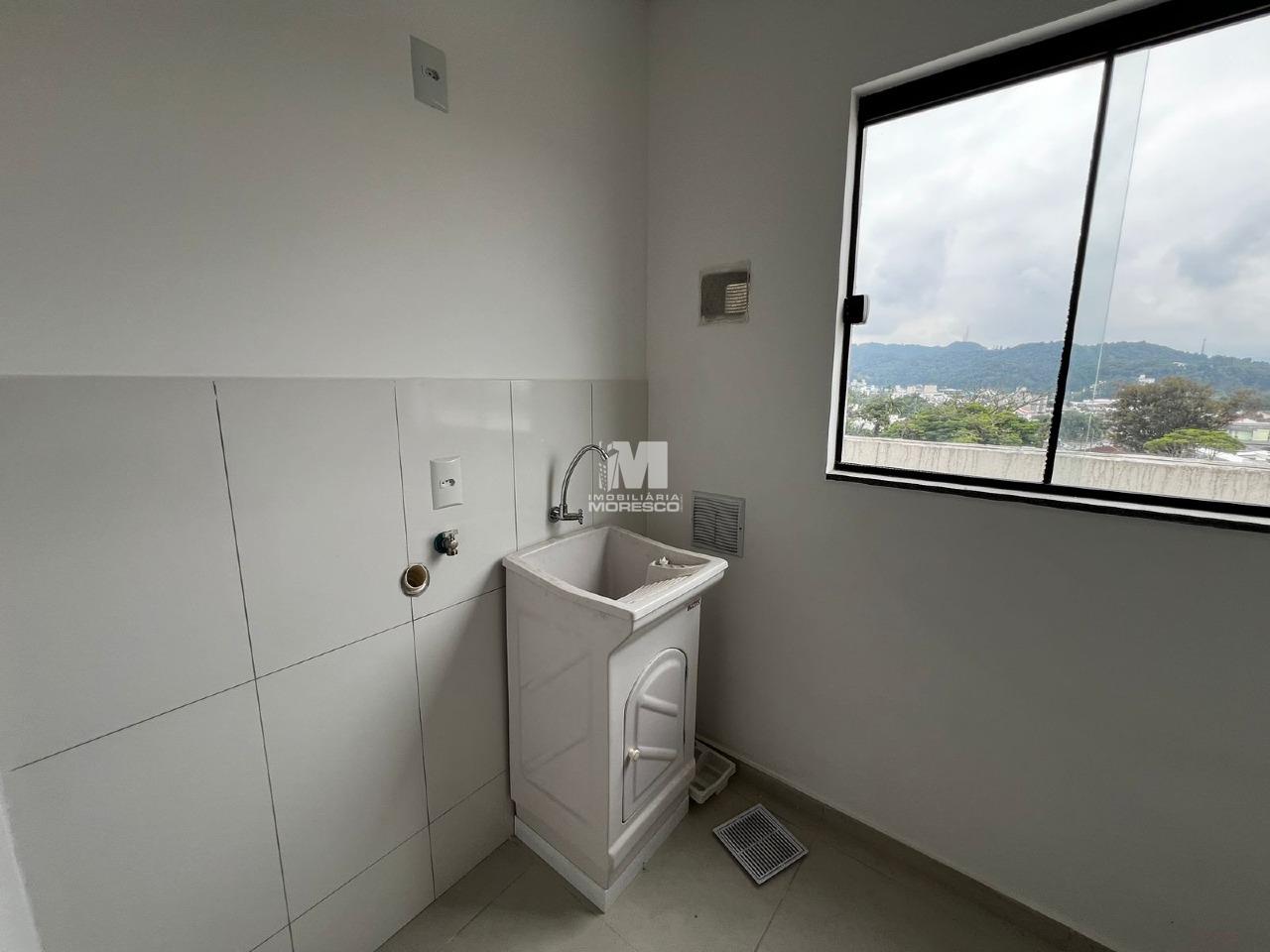 Apartamento para aluguel no bairro Souza Cruz: 