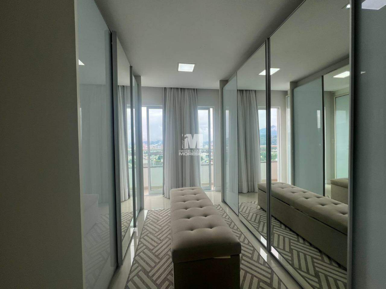 Apartamento à venda no bairro Santa Rita: Closet