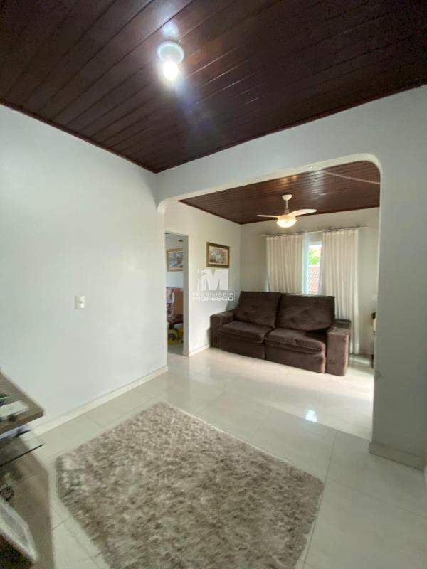 Casa à venda no bairro Limoeiro: