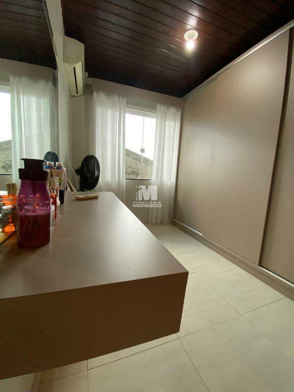 Casa à venda no bairro Limoeiro: