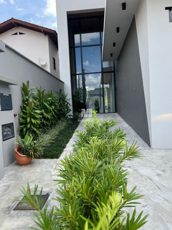 Apartamento à venda no bairro Santa Terezinha: 