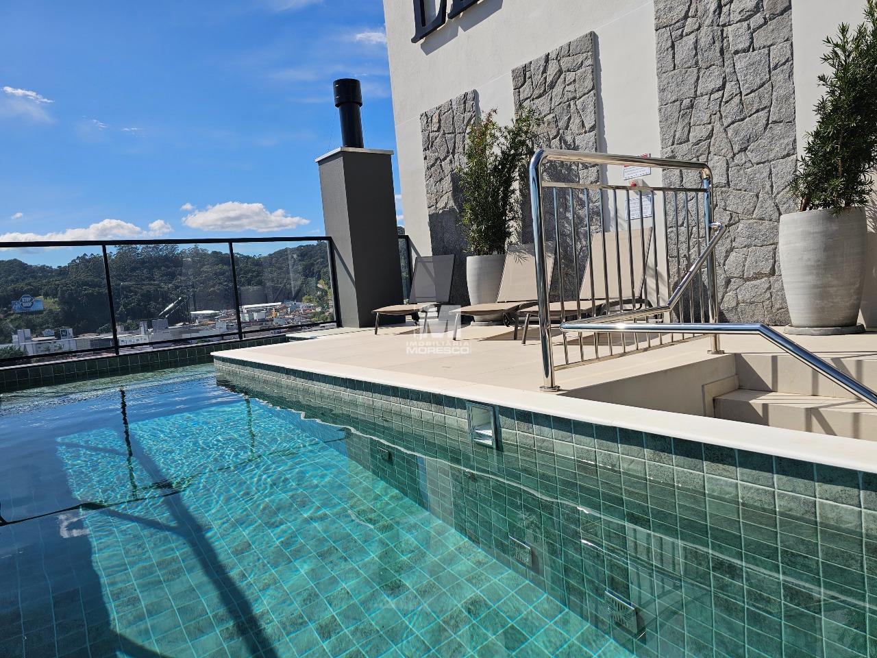 Apartamento à venda no bairro Santa Terezinha: 