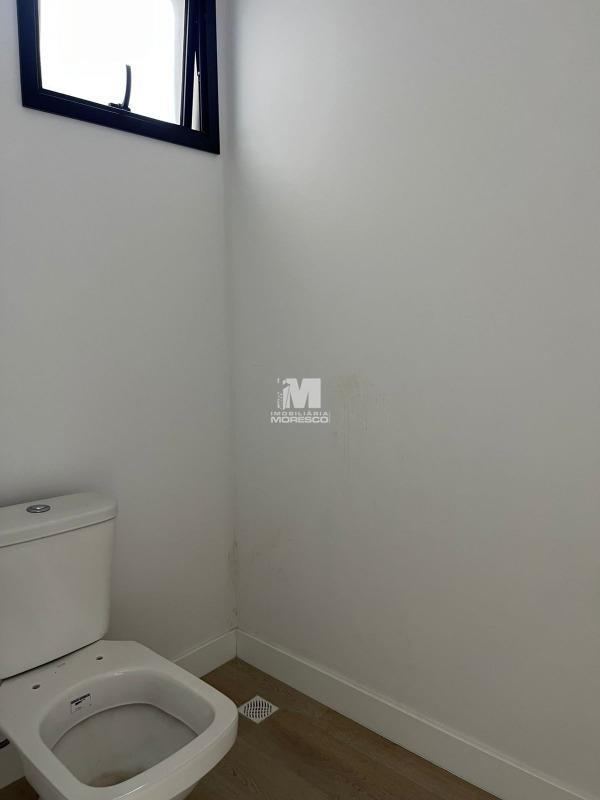 Apartamento à venda no bairro Santa Terezinha: Lavabo