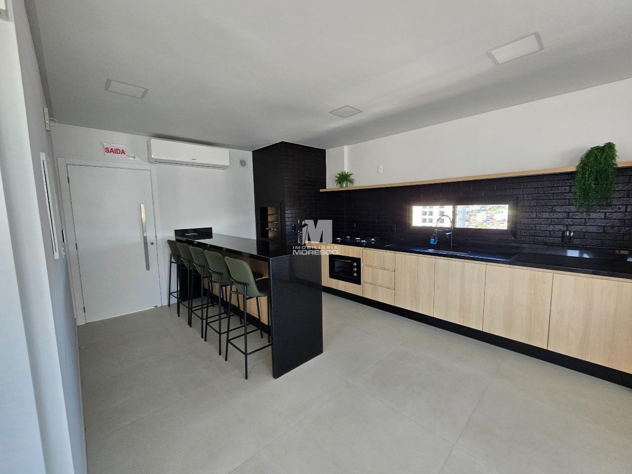 Apartamento à venda no bairro Santa Terezinha: 