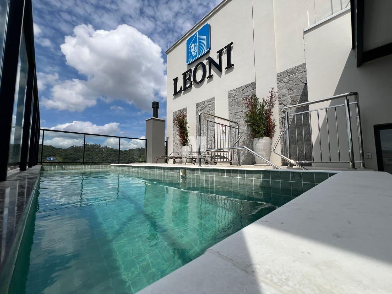 Apartamento à venda no bairro Santa Terezinha: 