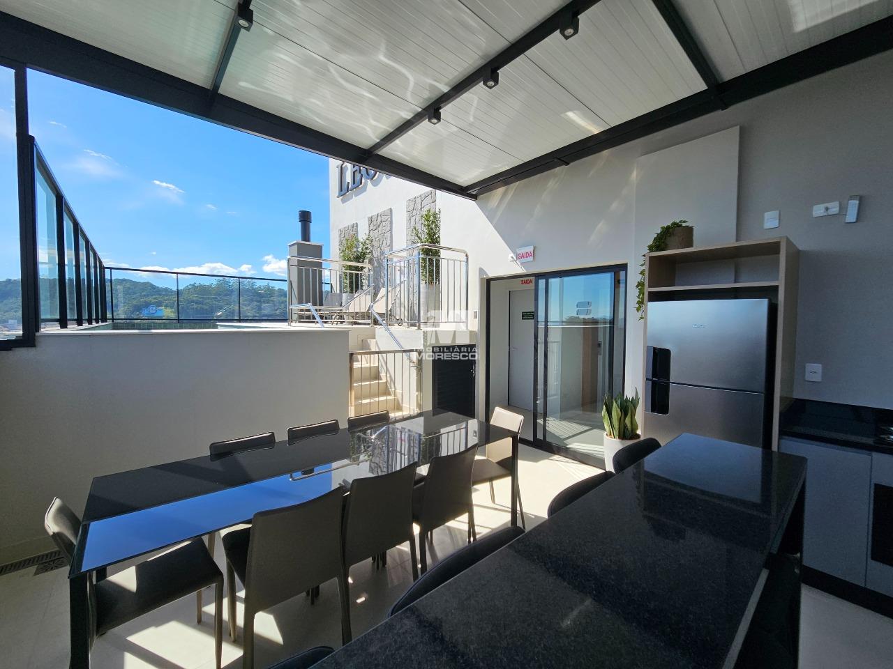 Apartamento à venda no bairro Santa Terezinha: 