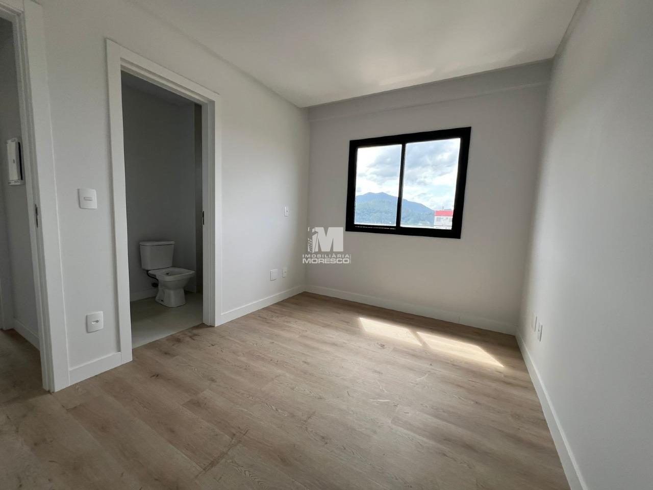 Apartamento à venda no bairro Santa Terezinha: Suite 2